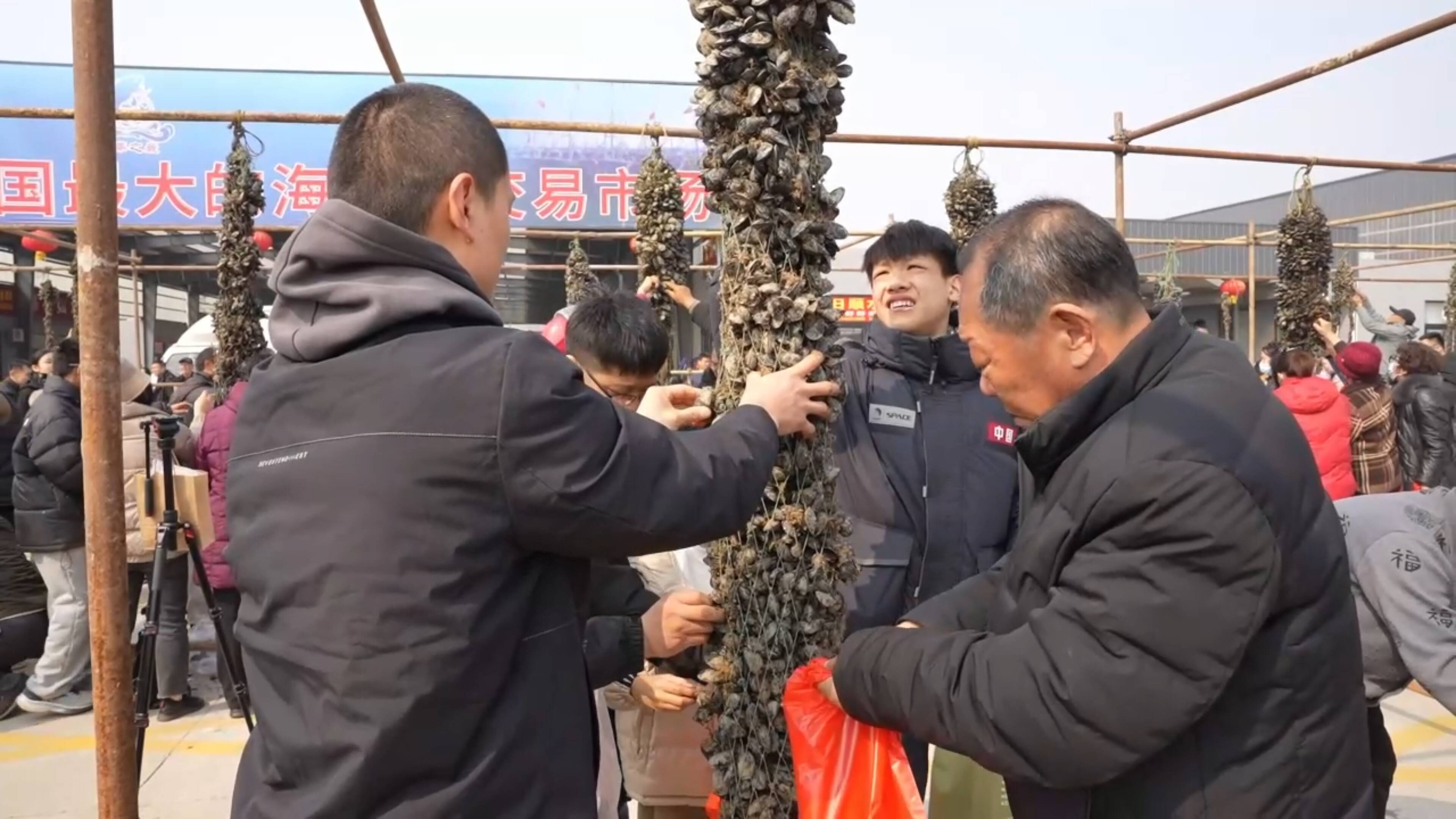 2025年日照市“乡村好时节”主题活动暨第七届“相约海虹”游购季活动举行