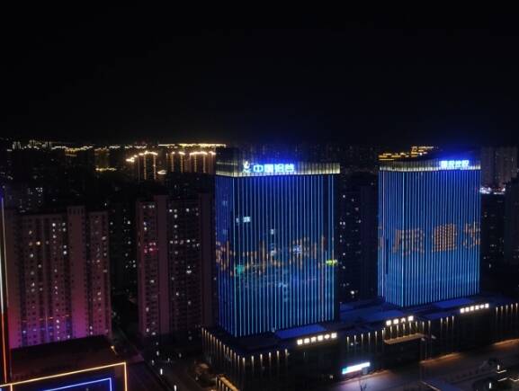 邹平：地标亮节水 扮靓城市夜空