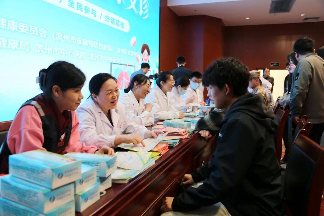 共筑校園健康防線  濱州 “世界防治結(jié)核病日”健康義診走進(jìn)濱州職業(yè)學(xué)院