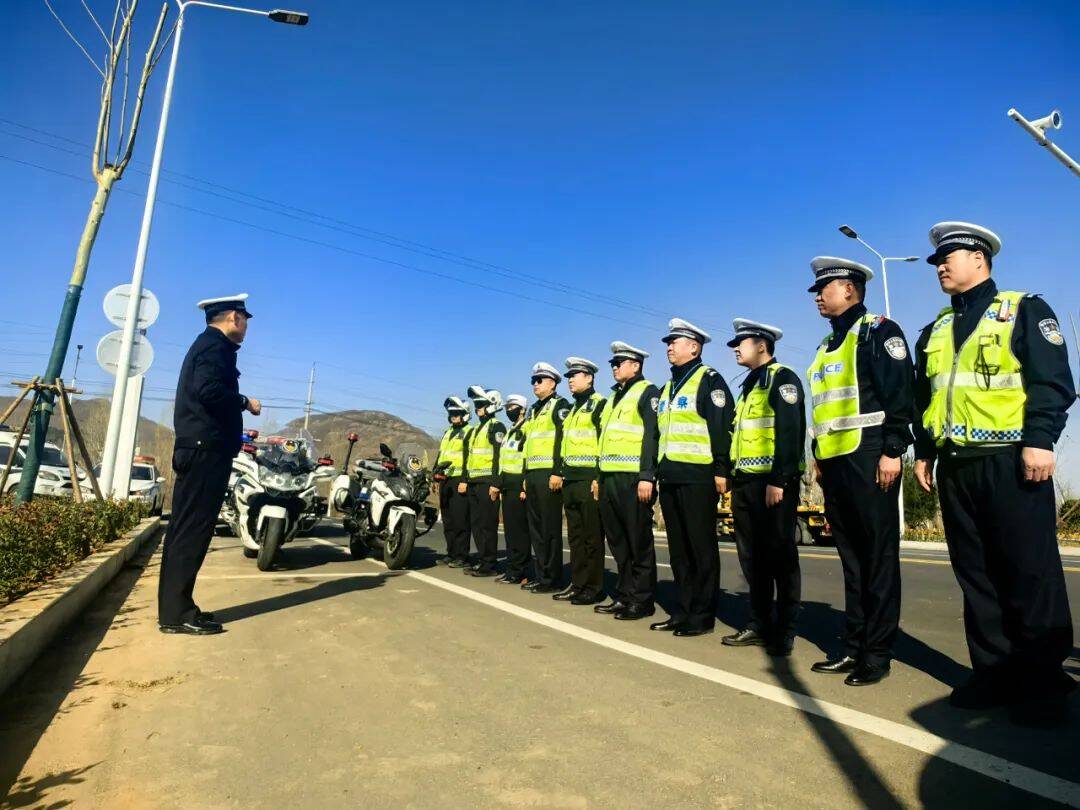 “您賞花，我護航” 鄒平交警與您相約踏青季