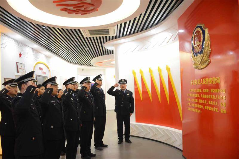 乳山海岸警察大队组织开展“致敬公安英烈、激发奋进力量”主题活动