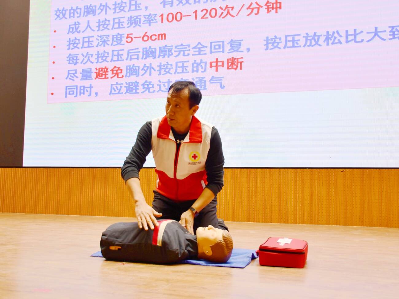 濱州濱城區：彭李街道應急救護扎根高校 同繪校園紅十字精彩畫卷