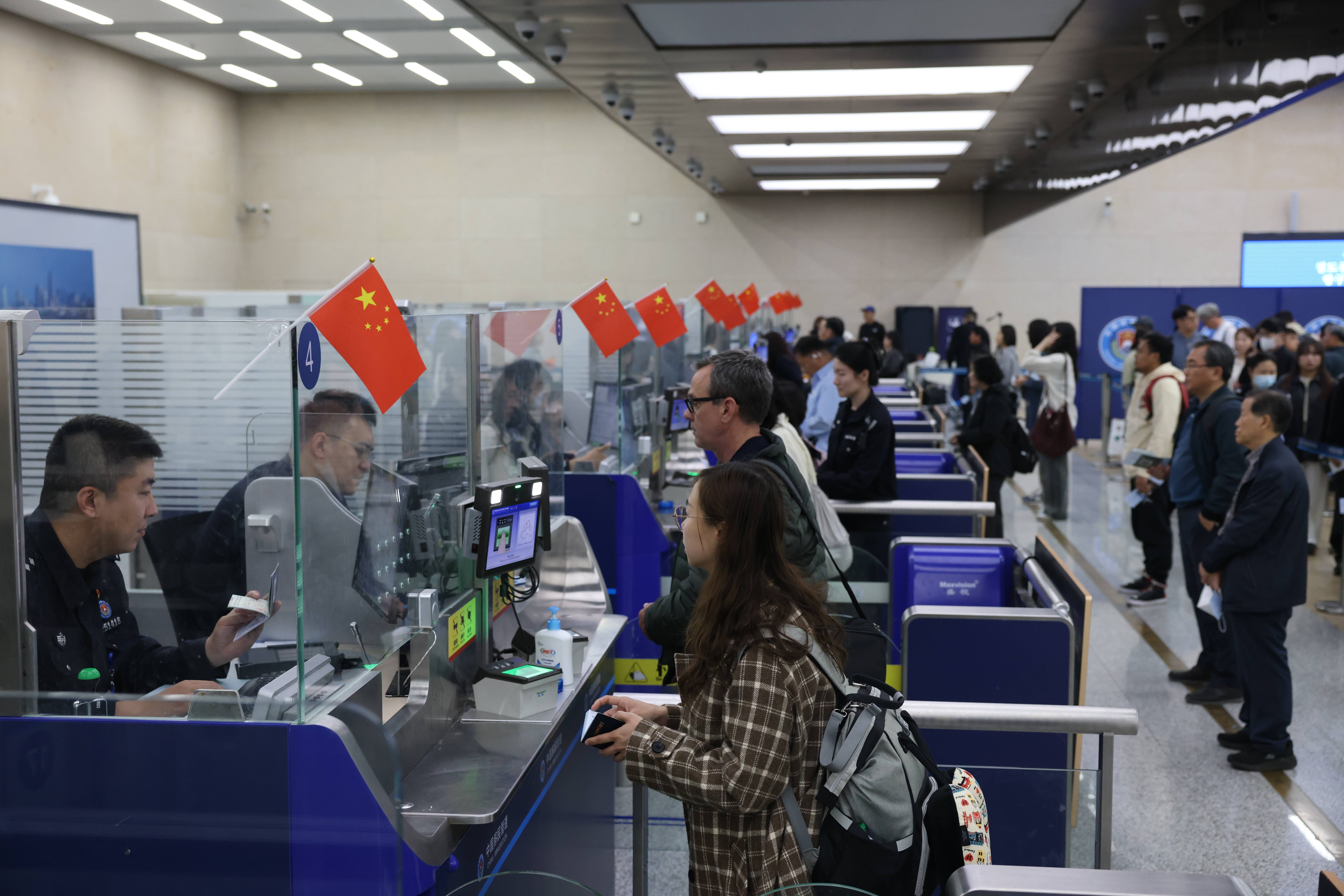 青岛机场口岸出入境客流量较去年提前22天破百万人次