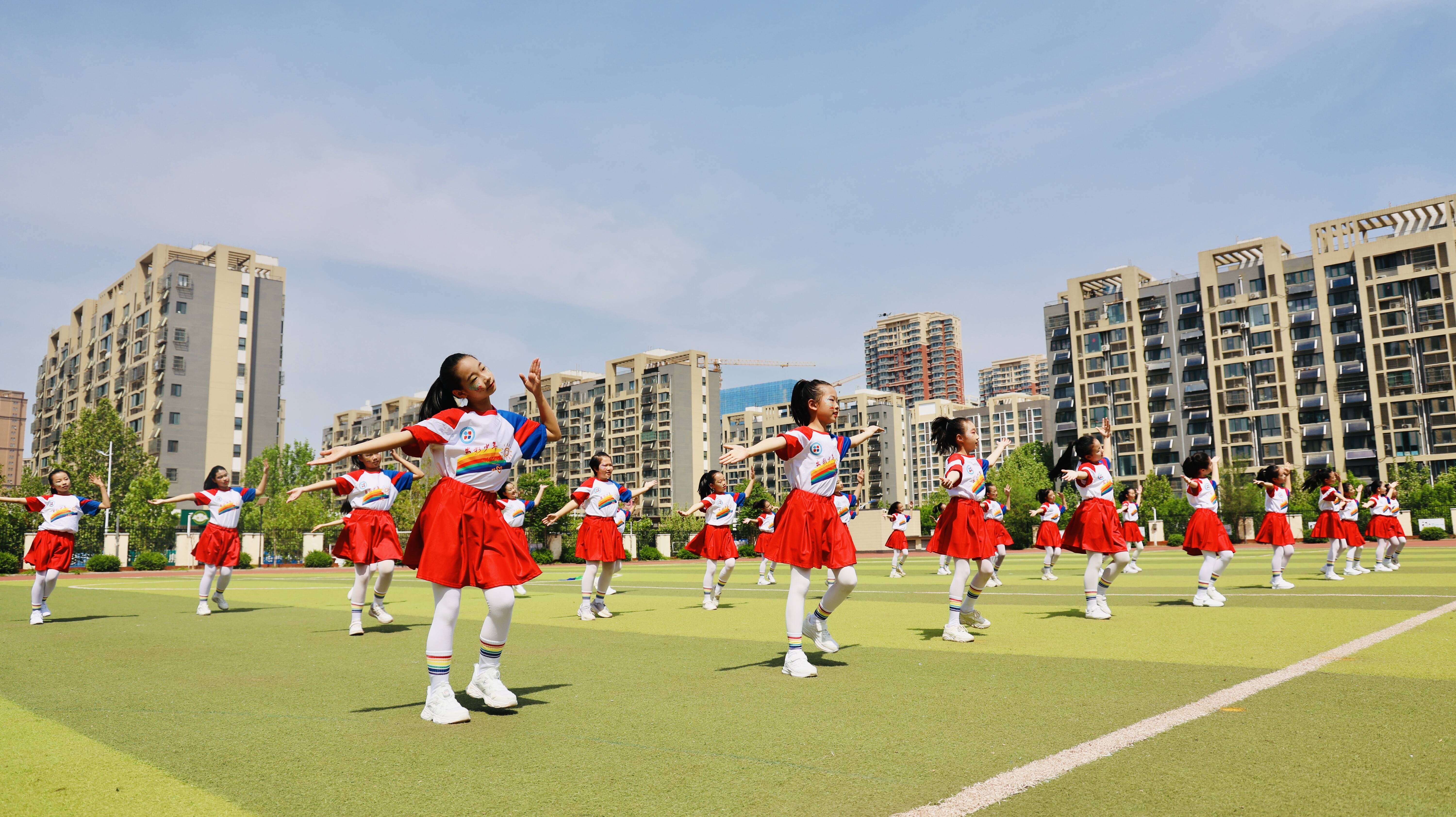 全龄热舞 健康同行！济南高新区中小学“三引导”广场舞大赛火热开赛
