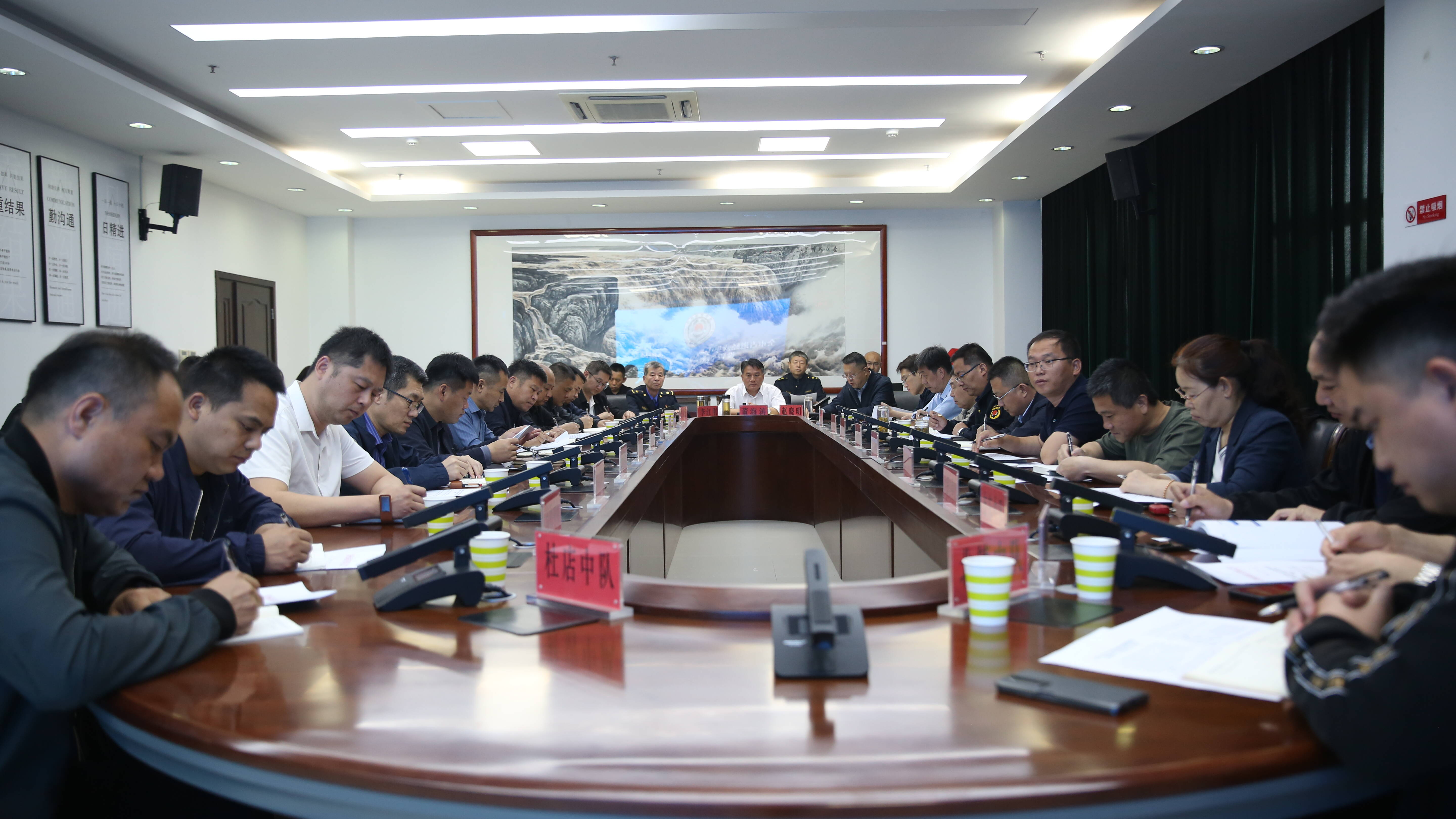 濱州市召開(kāi)全市占道經(jīng)營(yíng)集中整治暨便民“潮汐攤區(qū)”設(shè)置管理工作推進(jìn)會(huì)議