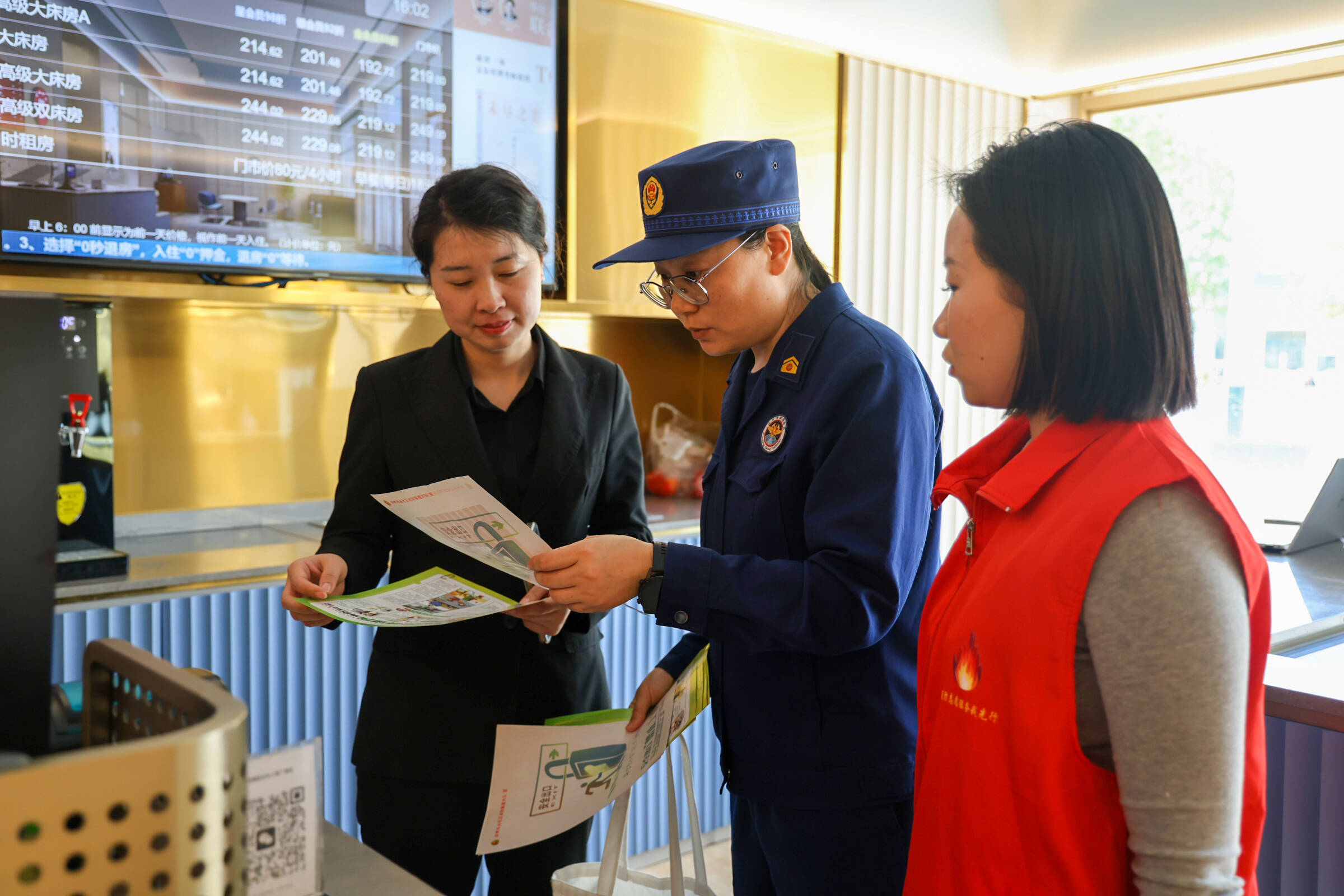 濱州消防走進賓館、酒店  傳授節日期間安全入住“防火經”