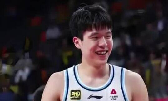 冲刺NBA选秀！淄博籍球员杨瀚森抵美特训