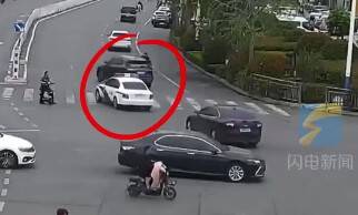 临沂交警护送急救病人就医 半小时路程仅用了十多分钟 家属激动得连声道谢