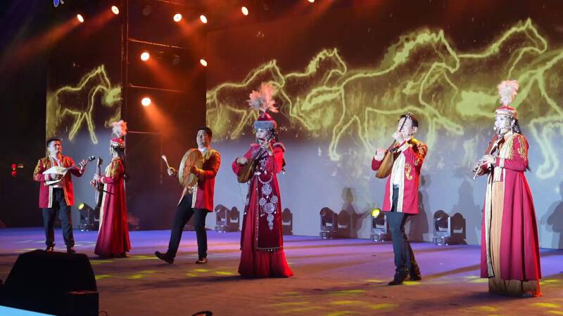 石榴花开筑同心 首届中国新疆民间艺术季优秀节目巡演泰安站启动