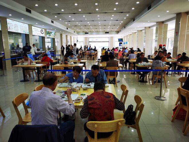 灼言丨政府食堂“变身”背后的“暖心密码”