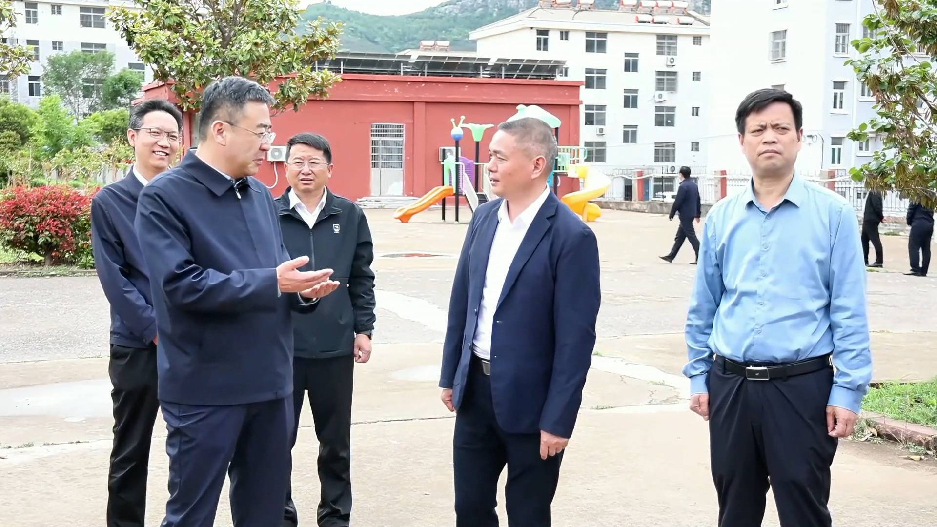 問政追蹤丨棗莊山亭區：優化校車路線新增教學設施 確保科學完成“撤點并校”工作