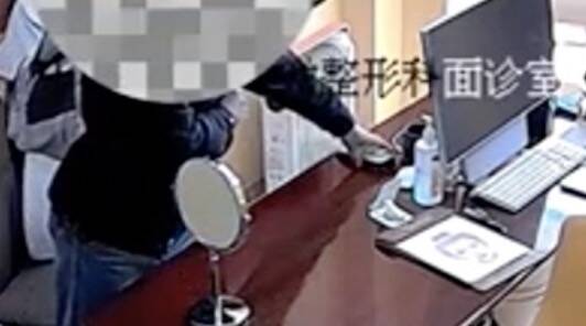 多次潜入医院办公室 男子盗窃6部手机被济南警方抓获