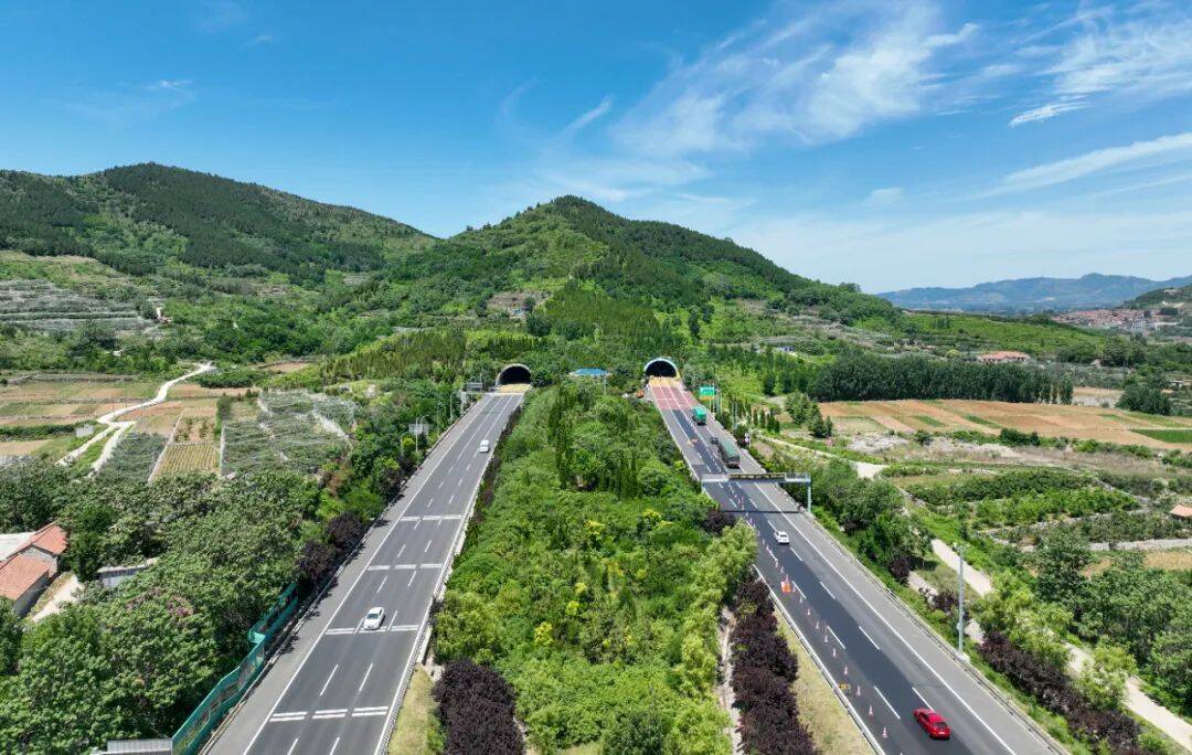 山东高速集团G22青兰高速淄博段获评2025年度“美丽公路”