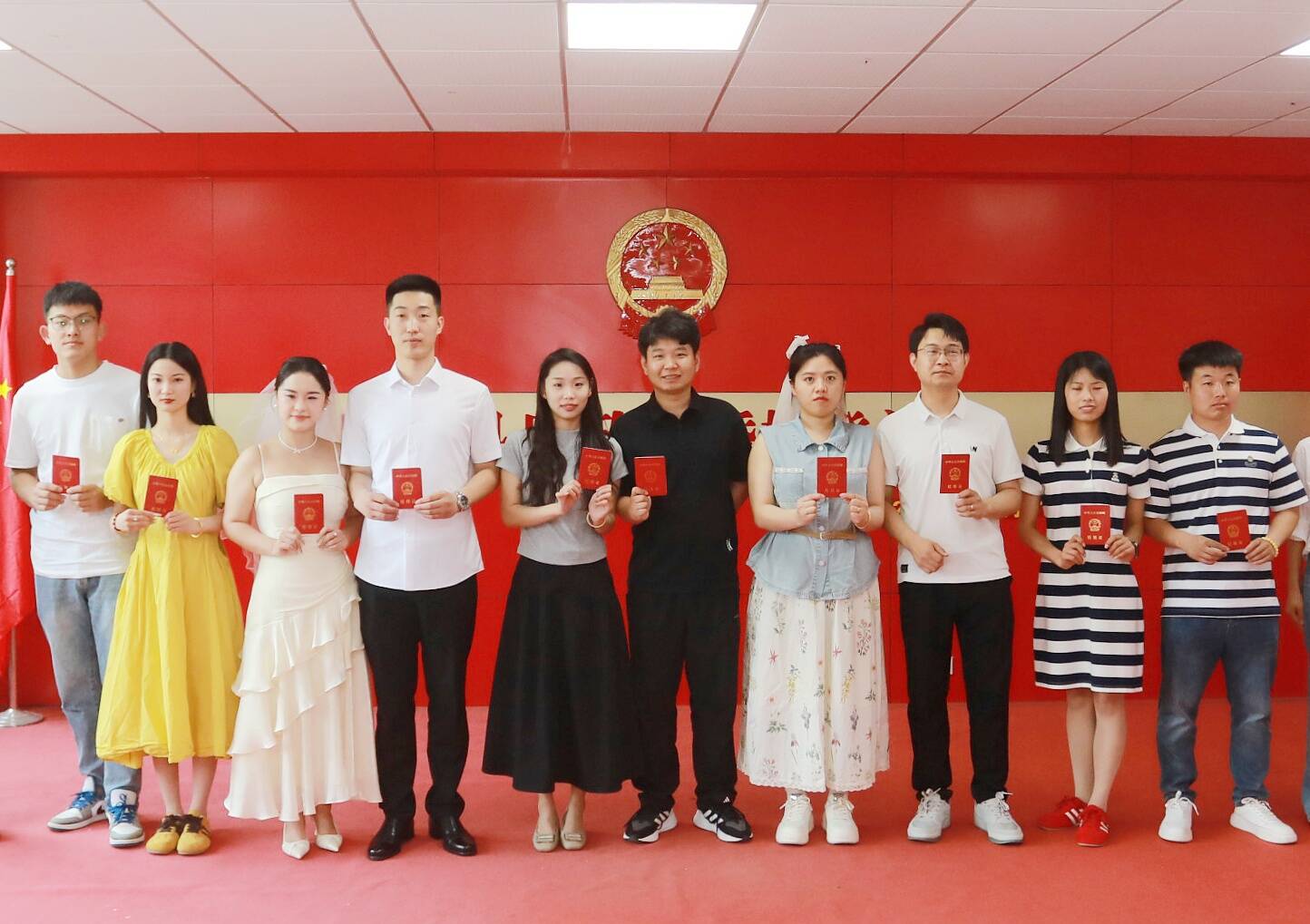 陽信：小滿時節愛滿溢 集體頒證證良緣