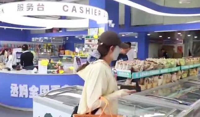 夏日消费观察｜低脂冰淇淋销量翻倍 奶茶店急招人应对订单潮