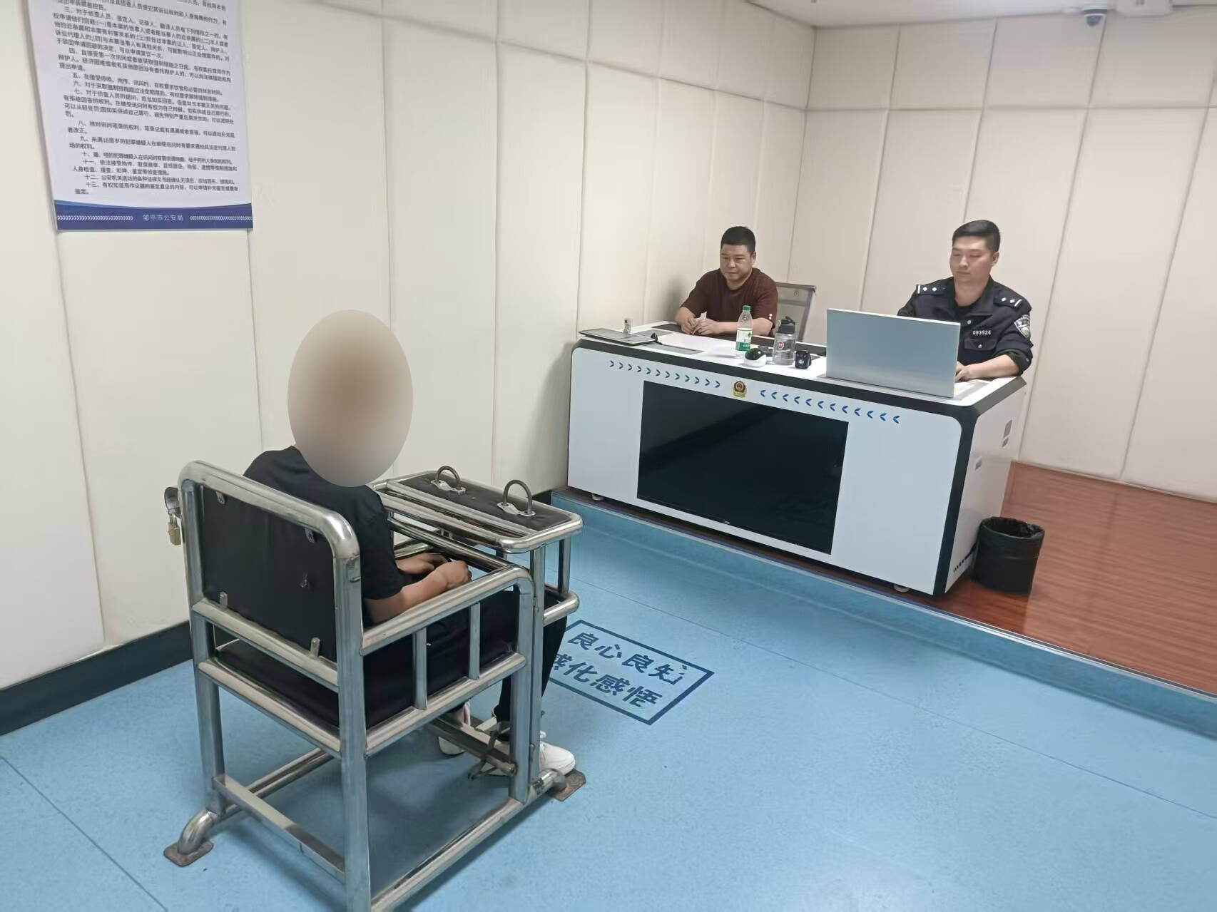 猖狂！黃毛男子暴力踹門盜竊副食店，鄒平警方3小時火速破案追贓