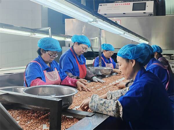 恒豐銀行：金融助力“小花生”做成“大產業”