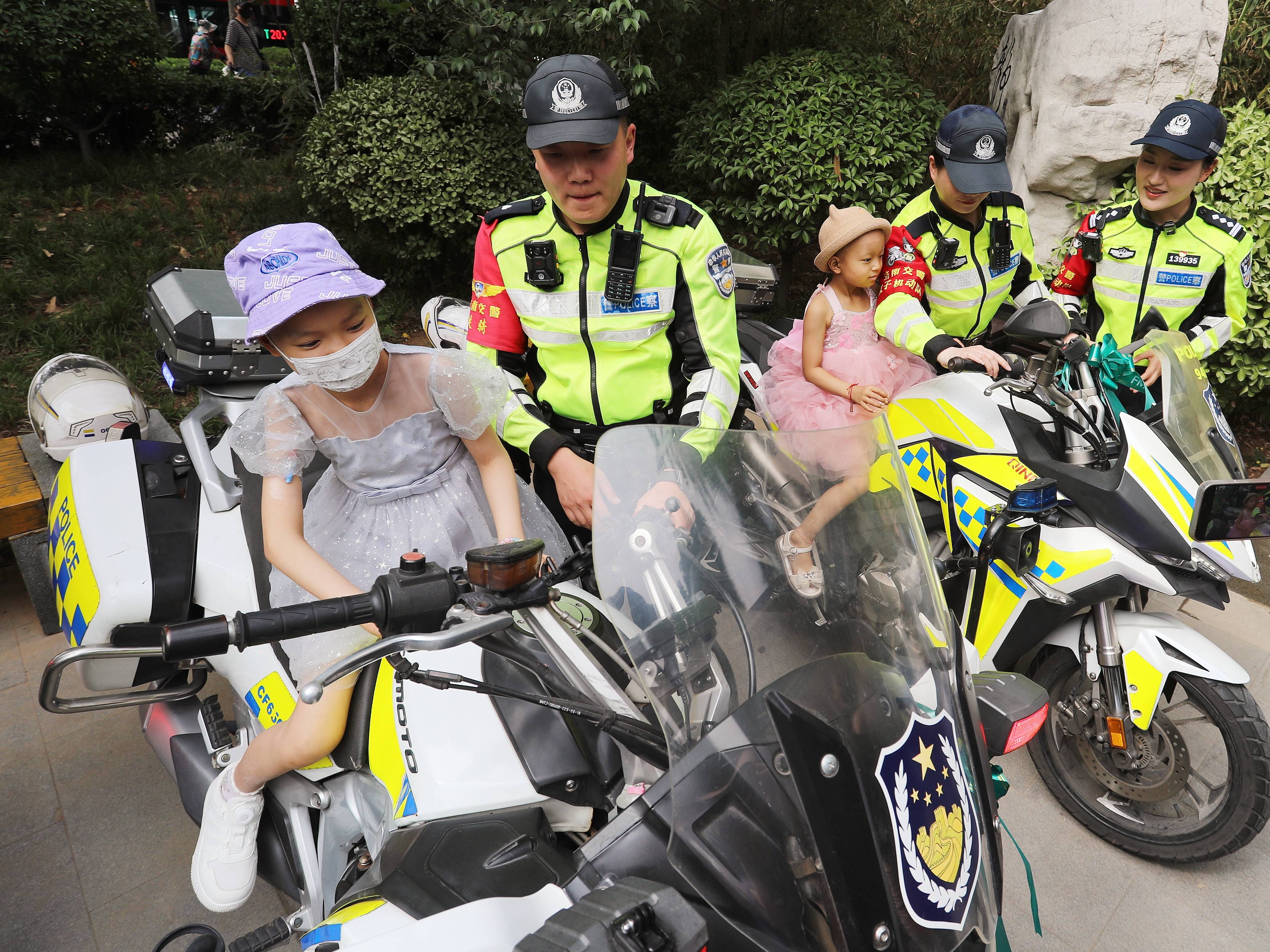 守护童年 为爱圆梦！济南交警为十一位抗癌小朋友圆梦
