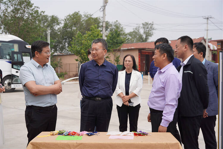 济南职业学院组织开展第一书记观摩交流活动