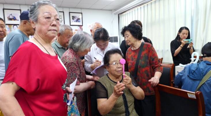 全国爱眼日丨东营市东营区: 关注普遍眼健康 守护居民精彩“视”界