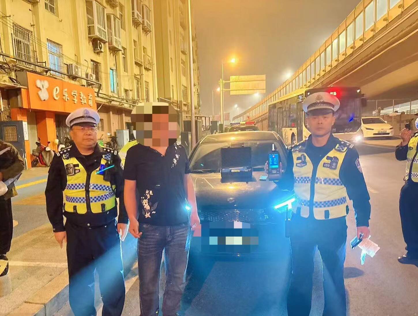 两瓶啤酒换来十年禁驾？青岛一网约车驾驶员醉驾被查