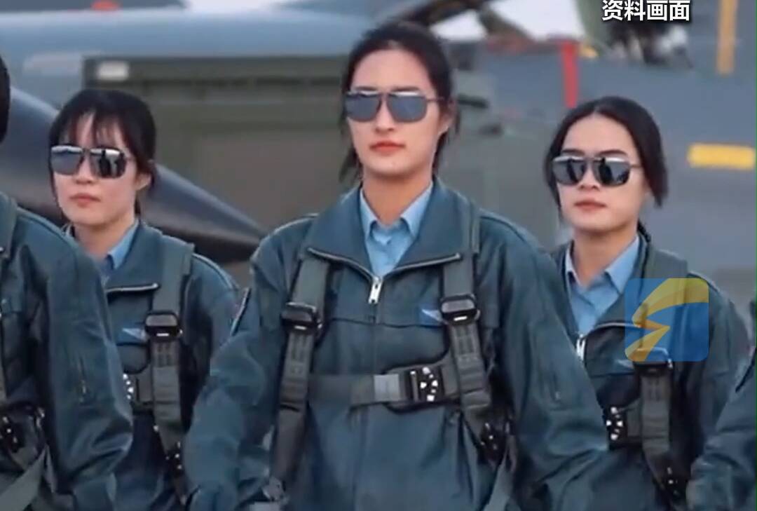 空军招选女飞行学员！