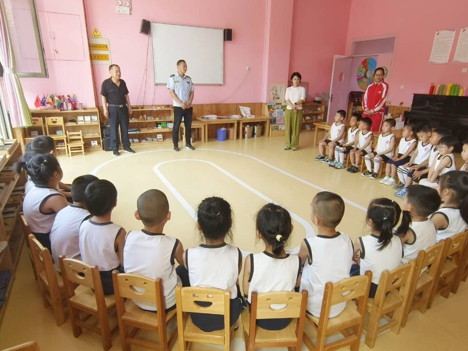 滨州滨城区：彭李街道安全知识“双进”护成长 织密家校安全网