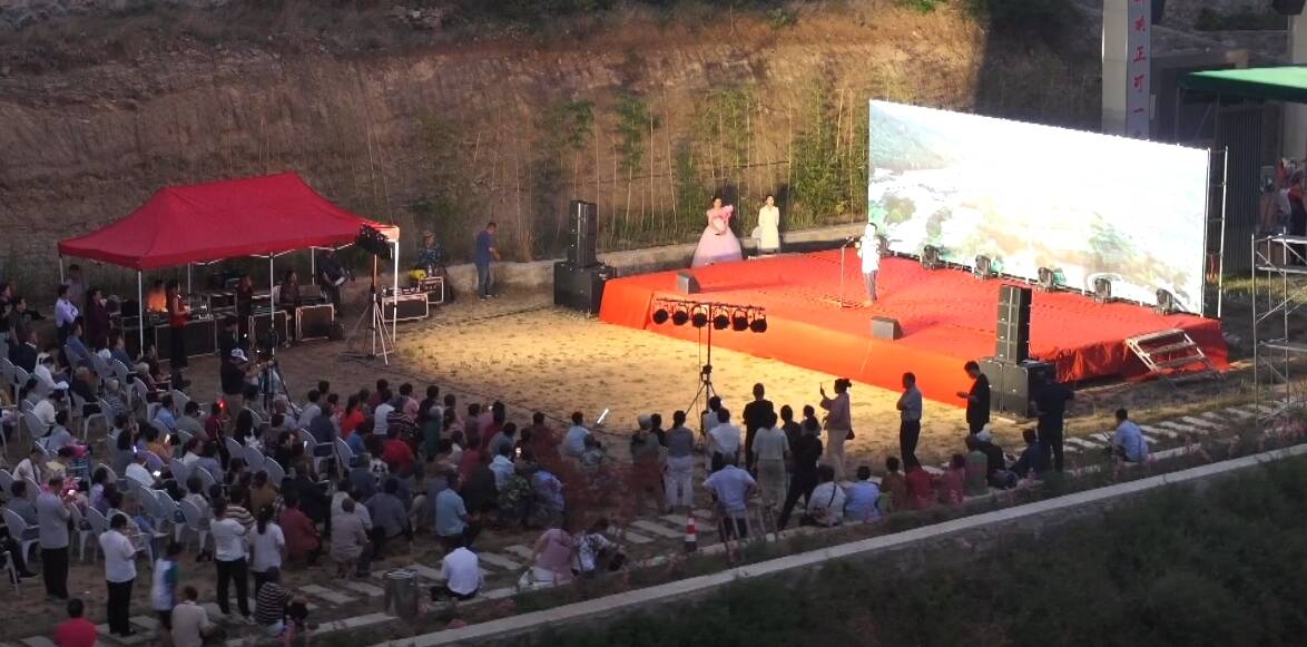肥城： “村晚”點燃夏日舞臺 照亮鄉村文化新生活