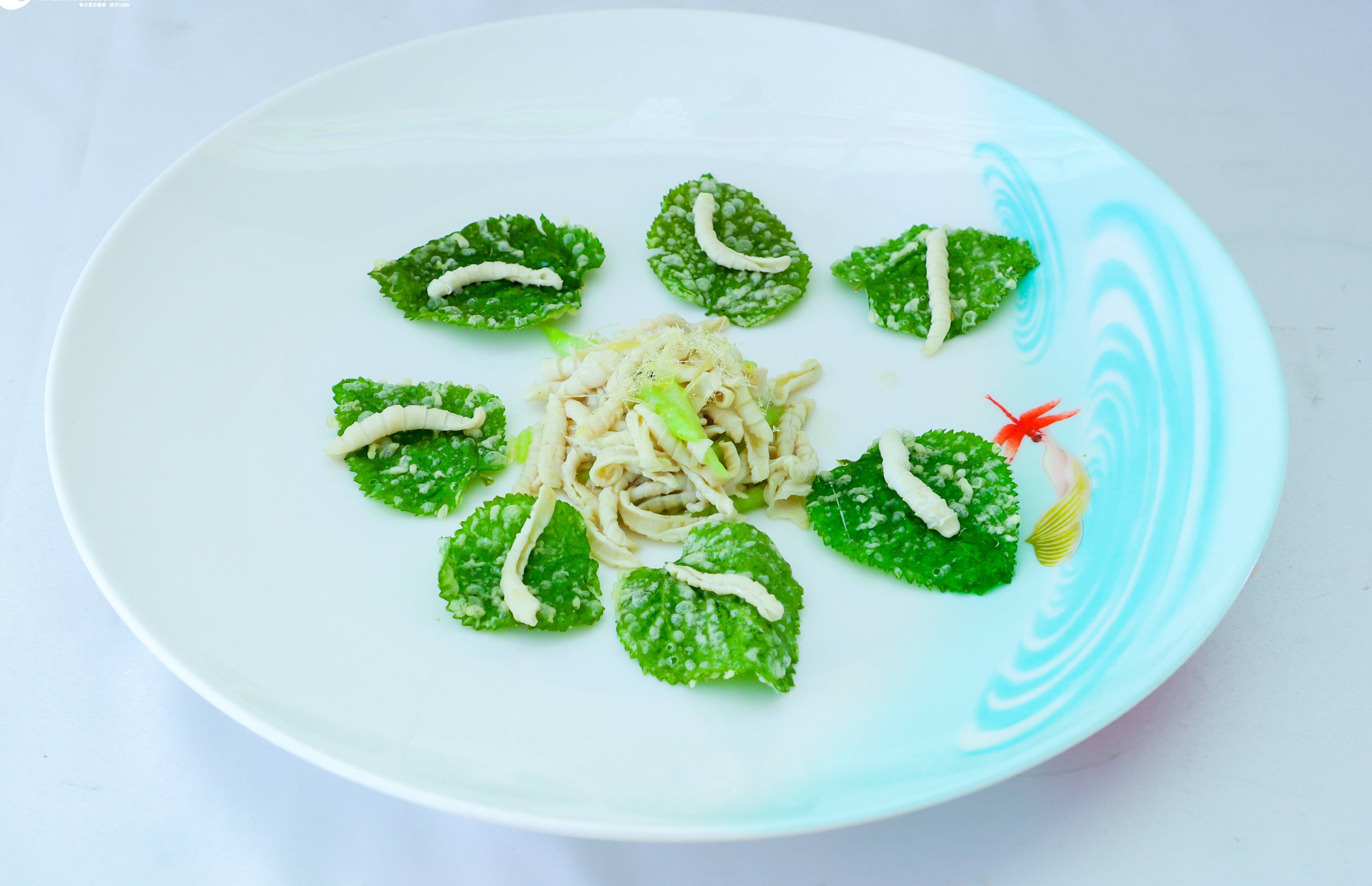 两年研制一道菜 “春蚕吐丝”复原失传300年之久的舌尖美味