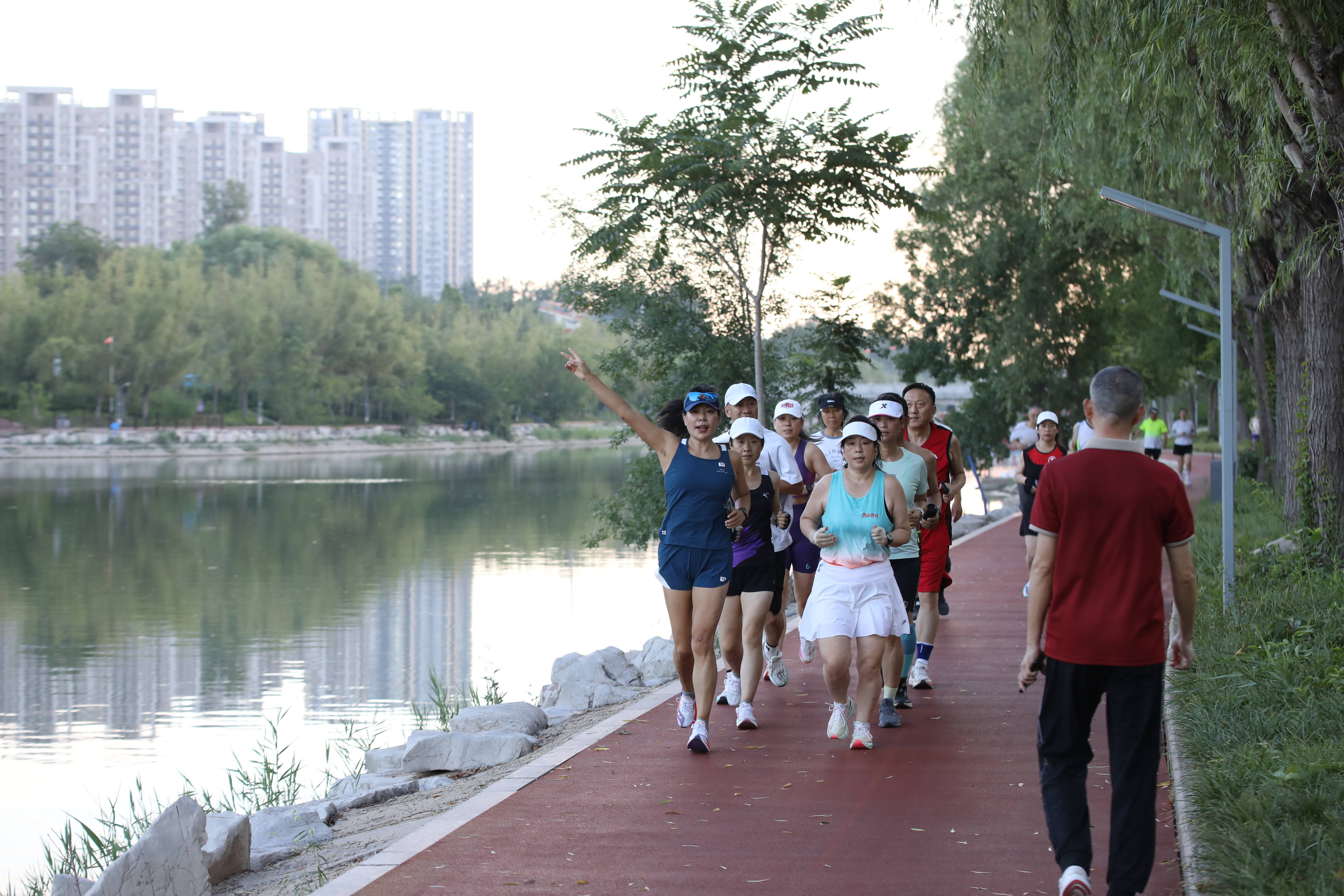 晨光中的城市脈搏！濱州新立河綠道成市民