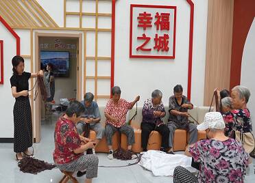 龙口：“幸福工坊”编织美好生活