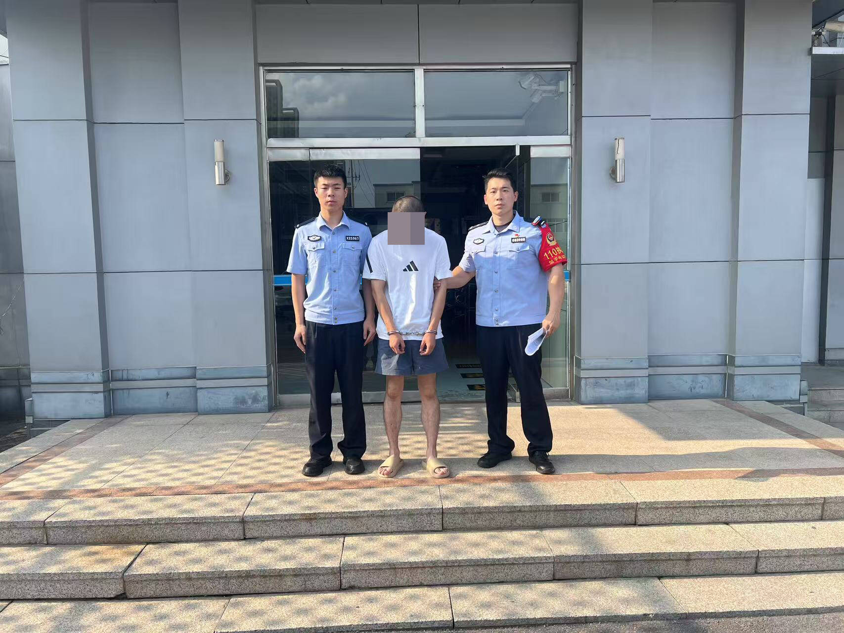 現(xiàn)實(shí)版“搬家式”盜竊！鄒平一租戶偷空鄰居家，連冰箱都不放過