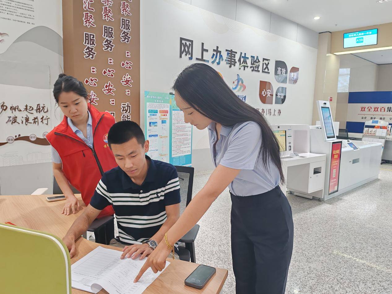 博興：為民辦事“不打烊” 延時服務暖人心