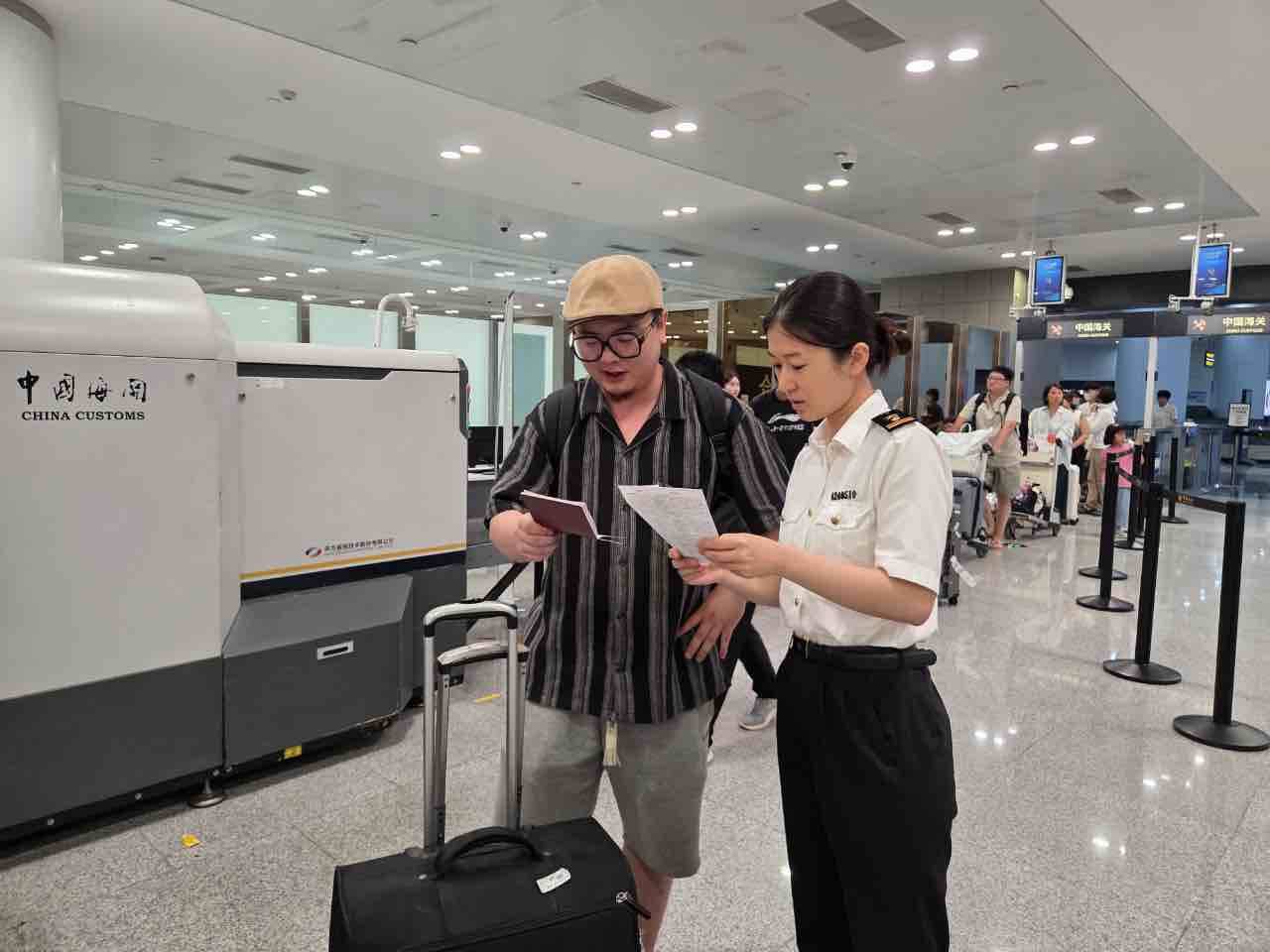 青島空港上半年進出境旅客同比增長