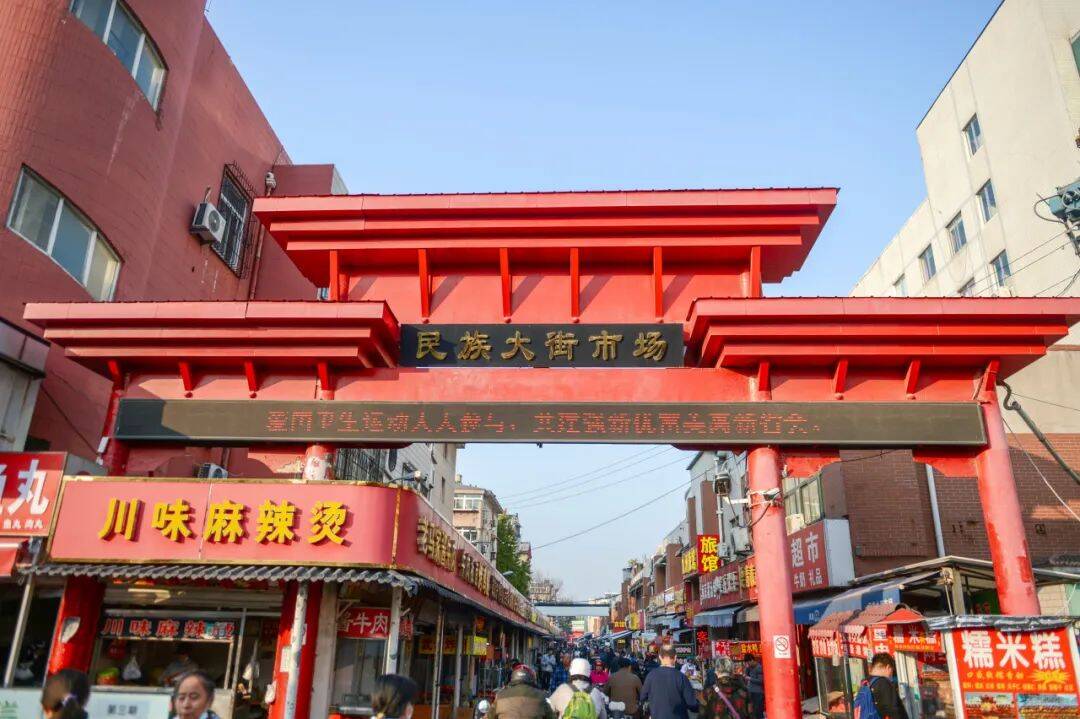 济南这6条必打卡美食街，本地人喜欢，明星也爱逛！
