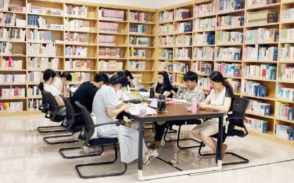 沾化區圖書館成新晉“文化避暑勝地”