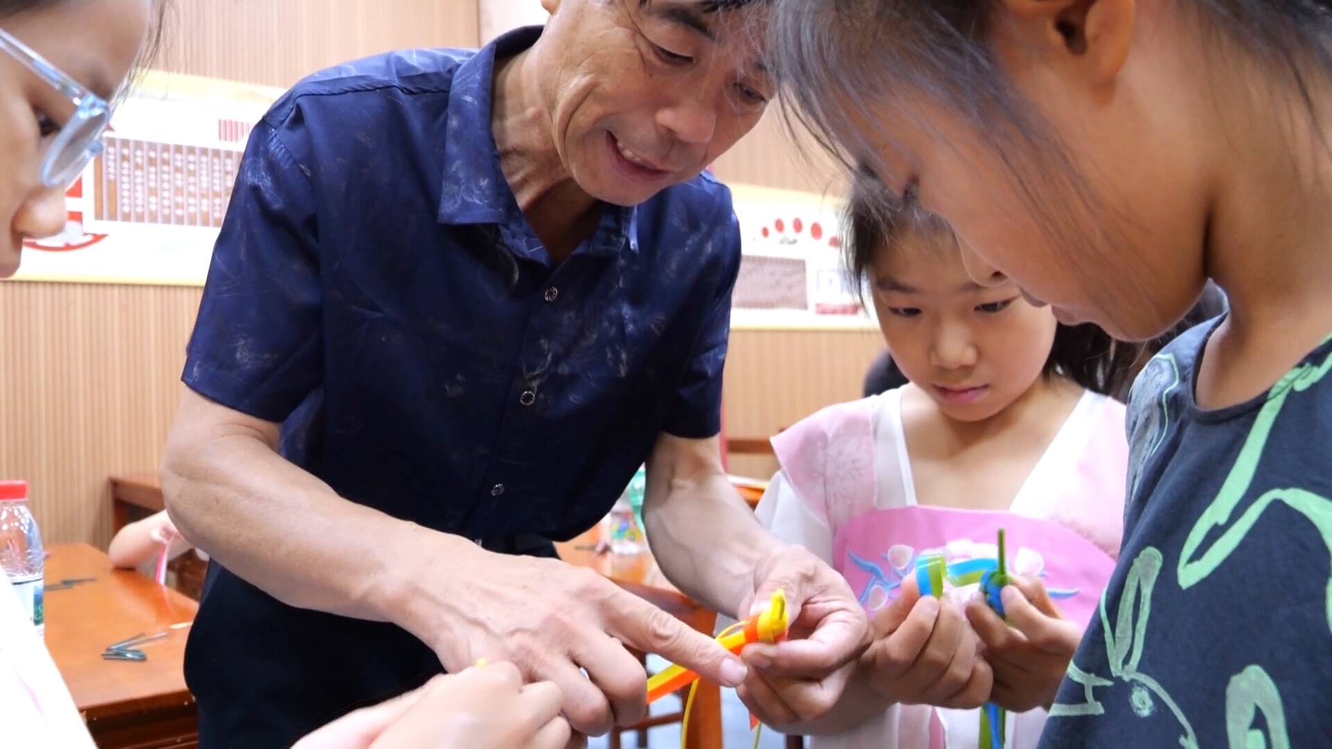 东营市垦利区：非遗草编传承营开课 让传统技艺在青少年手中 “守艺新生”