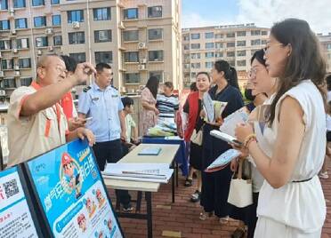 栖霞市：“暖心集市”聚人心 便民服务有温度