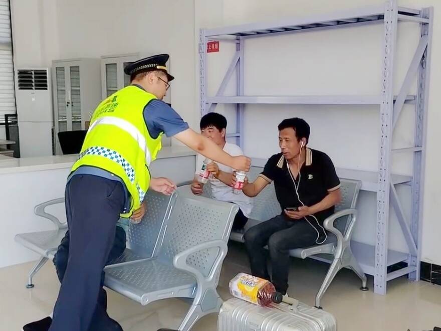 山東高速濱州發展有限公司沾化東中心站以“山高·行”服務品牌護航暑期旅途