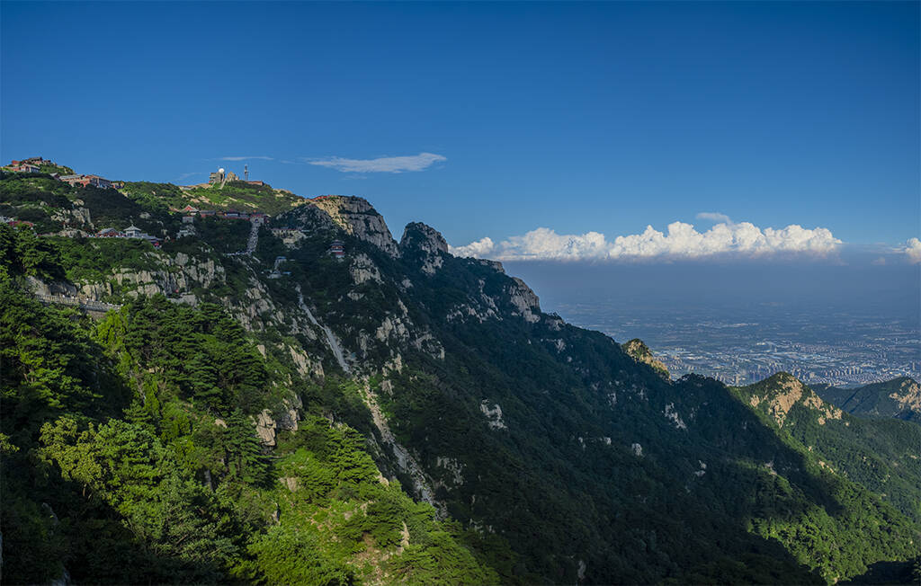 泰山旅游持续升温 泰山发出文明安全旅游倡议书