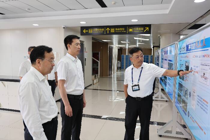 李春田到大高航空高新產業園調研