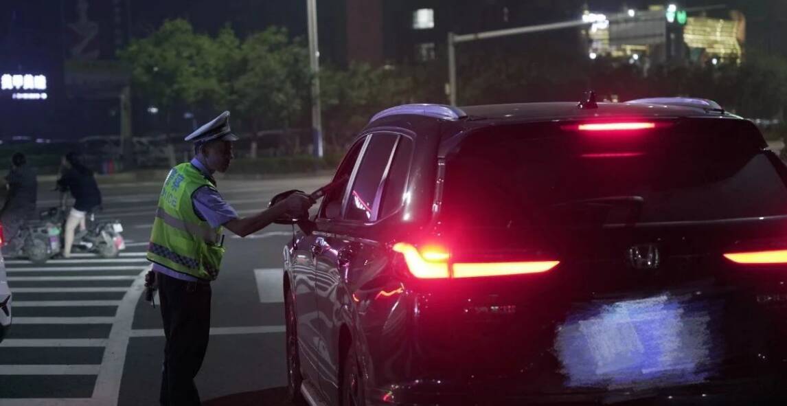 夏季交通整治，陽信交警在行動