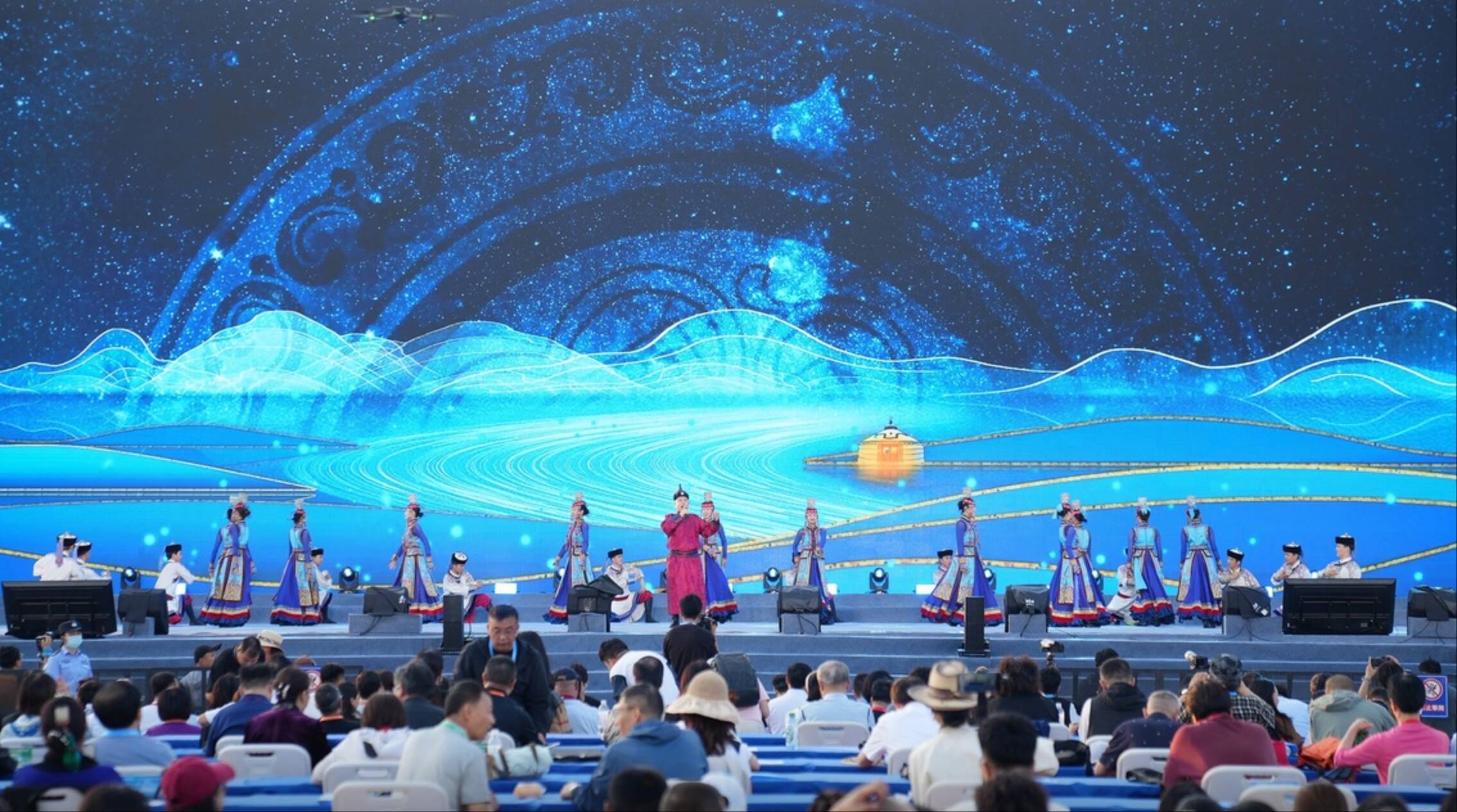 “村歌嘹亮”2025年全國集中展演在鄂爾多斯啟幕 嵐山號子今晚唱響草原