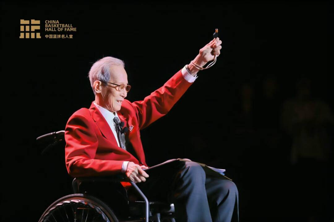 中國籃球資深裁判員郭玉佩逝世享年93歲 曾被授予“新中國體育開拓者”勛章