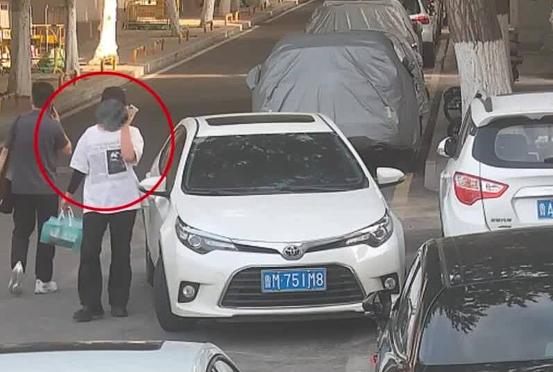 “孫子”來電索要50萬？濟南一87歲老人被騙 警方30分鐘抓獲兩名嫌疑人