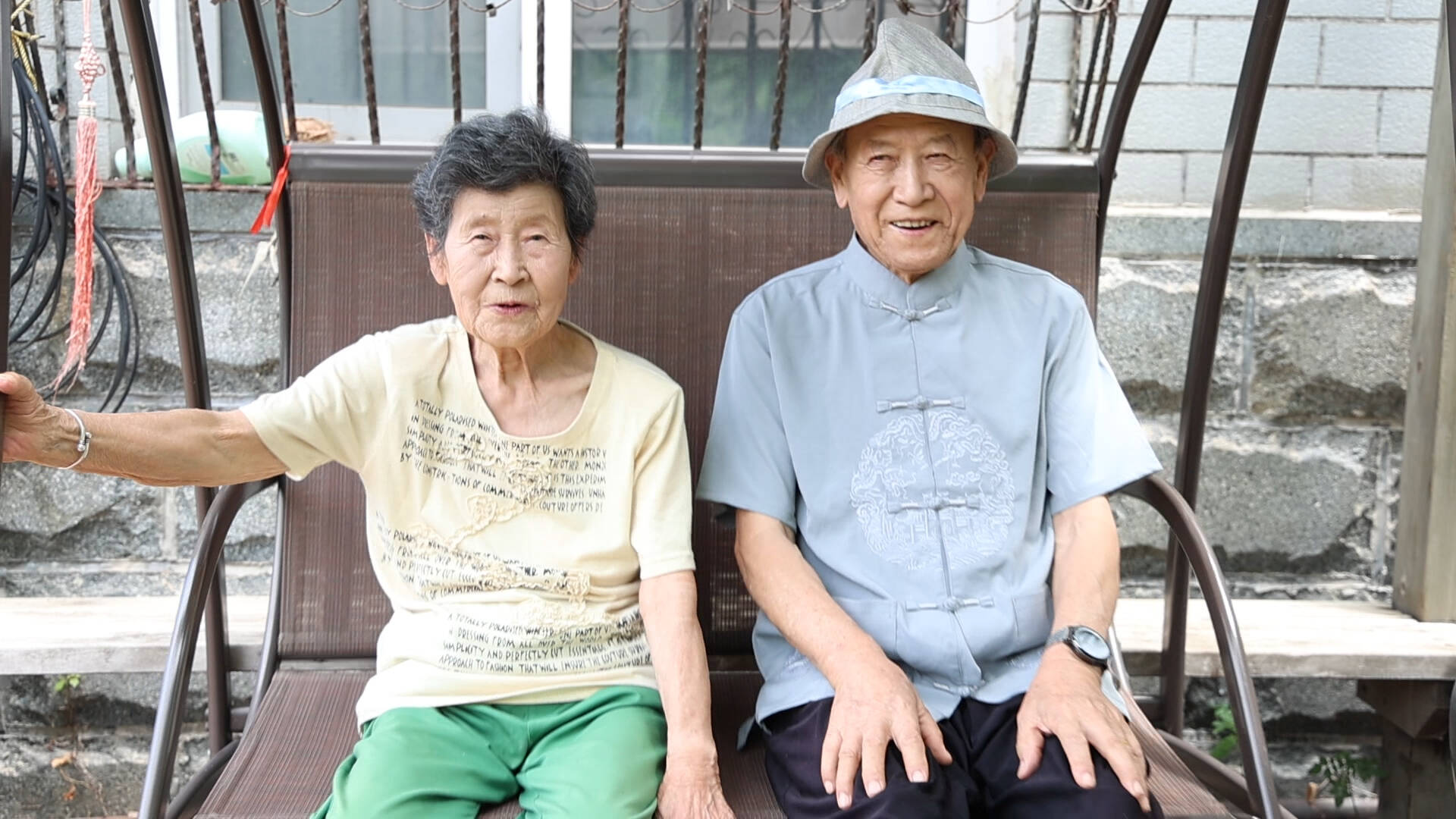 七夕特別策劃｜ “這不就是愛嗎？” 90歲老人攜手70余載 用一生書寫愛情答案