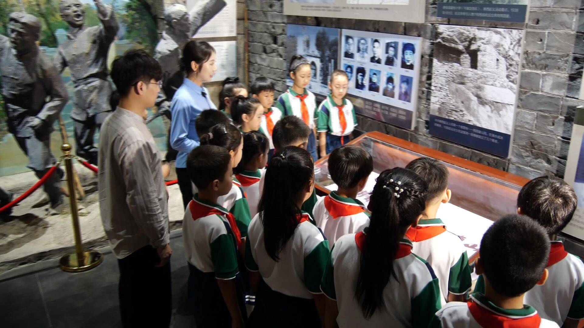 开学第一天丨肥城:传承红色基因 上好“开学第一课”