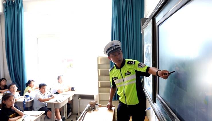 潍坊昌乐：交通安全教育融入“开学第一课” 警校携手筑牢“平安防线”