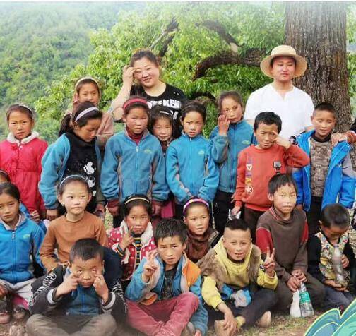 漫漫說丨八年時光，三尺講臺！支教老師宓澤用生命把愛種進大山孩子的心里