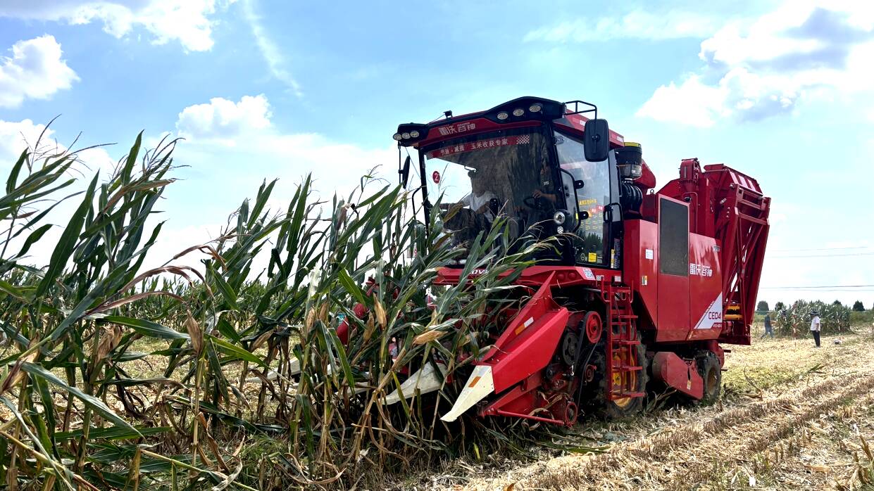 全国26家实验室参与！由雷沃支持的这场“田间论剑”举行